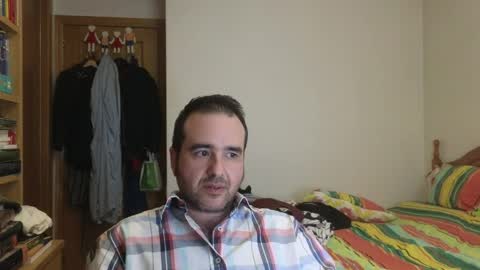 curiosillo1983 online show from May 6, 5:57 pm