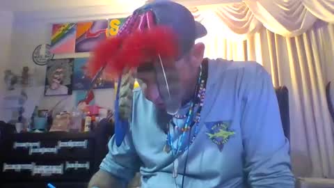 Feathers online show from December 22, 8:00 am