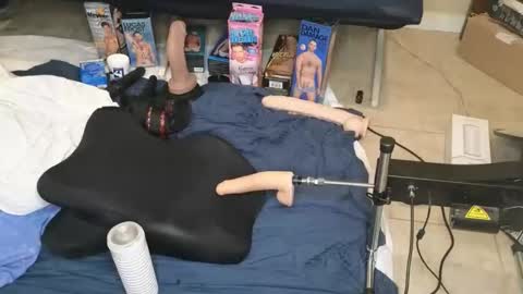 Curiousbisex22 online show from April 16, 12:21 am