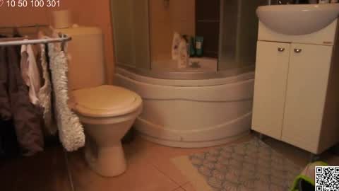Snapshot of curlyboyy_ chatting on January 22, 9:55 pm Mike  pvt is open online show from January 22, 9:55 pm
