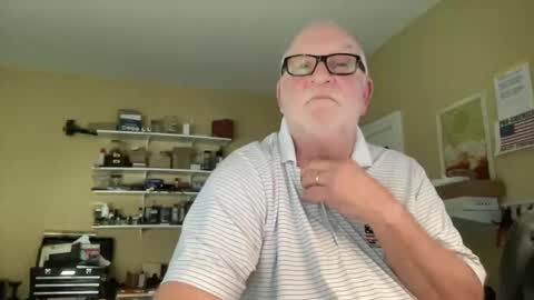 Snapshot of curo69 chatting on December 9, 6:08 pm ALAN online show from December 9, 6:08 pm