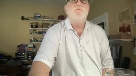 Snapshot of curo69 chatting on February 19, 1:17 pm ALAN online show from February 19, 1:17 pm