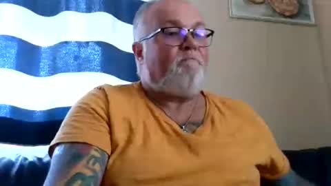 curtus14 online show from July 25, 1:41 pm