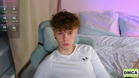 Snapshot of cute_thomas chatting on October 29, 7:39 pm Thomas -  online show from October 29, 7:39 pm