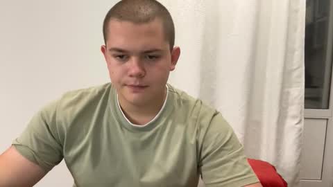 Snapshot of cutebutnaughty_ chatting on October 13, 5:19 pm Alex online show from October 13, 5:19 pm