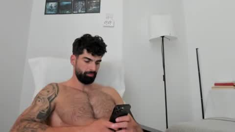 cuteeboy online show from July 1, 12:06 pm