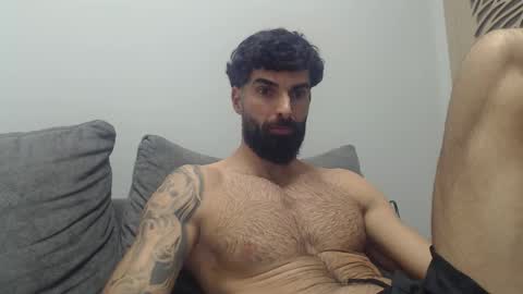 cuteeboy online show from February 5, 3:30 pm