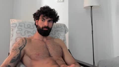 cuteeboy online show from May 12, 5:49 am