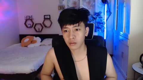 Neil Taylor online show from January 9, 8:14 pm