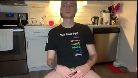 Snapshot of da_danya chatting on October 6, 5:12 am da_danya online show from October 6, 5:12 am