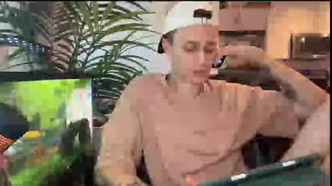 Snapshot of da_danya chatting on September 25, 5:12 pm da_danya online show from September 25, 5:12 pm