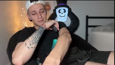 Snapshot of da_danya chatting on October 11, 3:10 am da_danya online show from October 11, 3:10 am