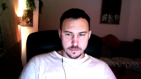 DadBodStephen online show from December 16, 3:32 pm