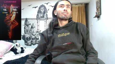 Snapshot of daimon_rock01 chatting on February 1, 9:11 am felipe online show from February 1, 9:11 am