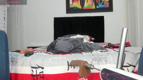 Snapshot of dalejandrov chatting on October 15, 7:43 pm     online show from October 15, 7:43 pm