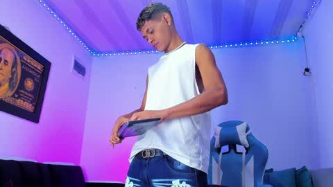 damar_felipe online show from January 23, 4:09 am