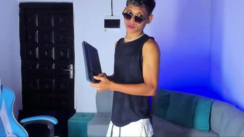 damar_felipe online show from March 6, 5:24 am