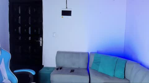 damar_felipe online show from March 5, 6:45 pm