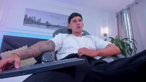 DAMIAN online show from December 16, 3:30 pm