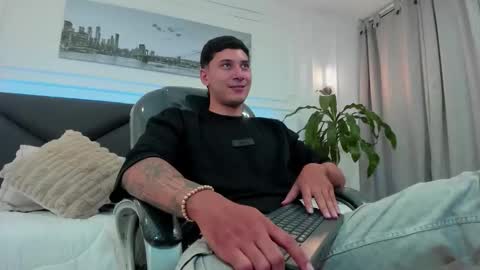 DAMIAN online show from November 26, 12:08 pm