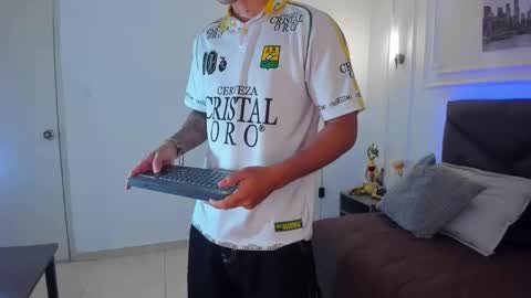 DAMIAN online show from February 28, 2:38 pm