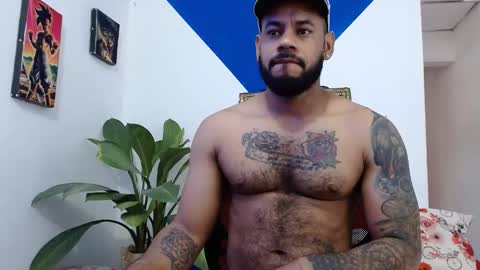 damian64436171 online show from January 15, 2:46 pm