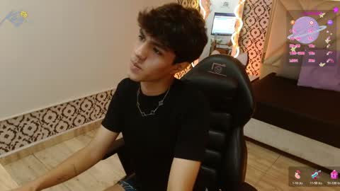 damian_tay online show from April 9, 3:07 pm