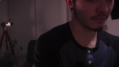 insta damn8   --------  online show from November 16, 1:19 am