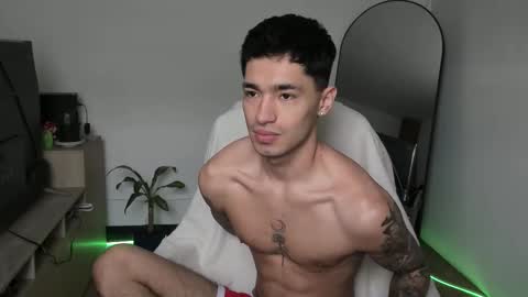 Damon online show from December 17, 4:46 pm