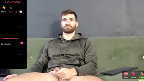 Snapshot of damonking01 chatting on January 6, 9:52 am Discount ONLYFANS -  online show from January 6, 9:52 am