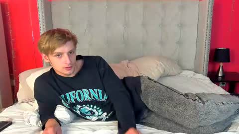 Damon online show from June 19, 8:24 pm