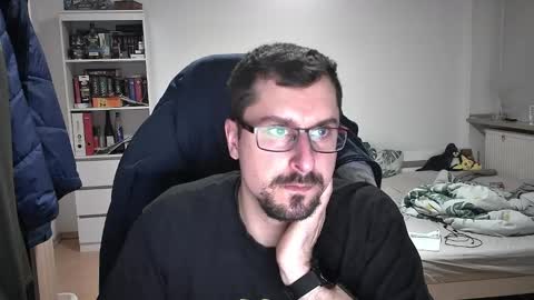 King Dan online show from December 8, 7:11 pm