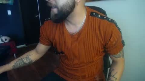 Snapshot of danbury44 chatting on October 26, 3:58 pm danbury online show from October 26, 3:58 pm