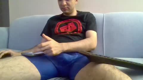 Snapshot of dandyriver chatting on December 17, 1:39 am dandyriver online show from December 17, 1:39 am