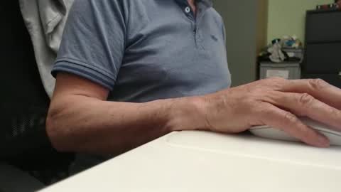 dani_alpina online show from April 25, 9:56 am