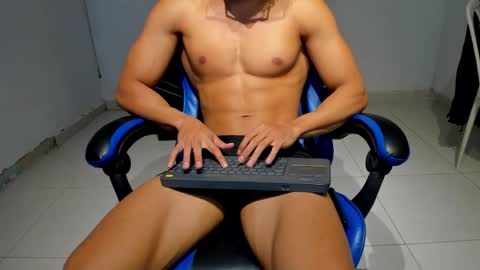 daniel_leconte online show from February 8, 11:42 pm