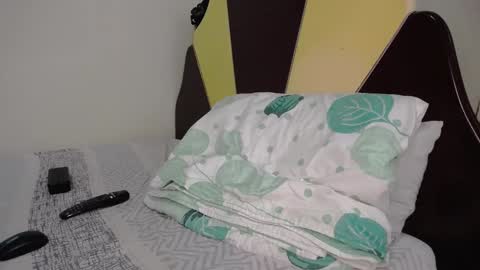 Snapshot of daniel_ny_ chatting on February 24, 10:14 pm Dani online show from February 24, 10:14 pm