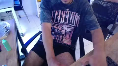 daniel_velez26 online show from April 20, 7:27 pm