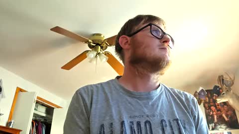 Daniel    y. online show from November 10, 8:47 pm