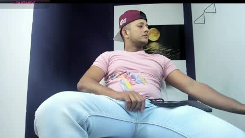 Snapshot of dante_bigboss chatting on February 2, 11:30 am Dante online show from February 2, 11:30 am