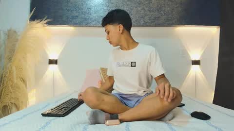 Snapshot of dante_bre chatting on February 25, 11:52 am dante_bre online show from February 25, 11:52 am