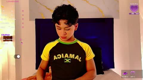 Snapshot of dante_bre chatting on September 18, 8:11 pm dante_bre online show from September 18, 8:11 pm