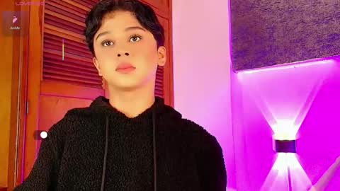 Snapshot of dante_bre chatting on October 4, 1:27 pm dante_bre online show from October 4, 1:27 pm