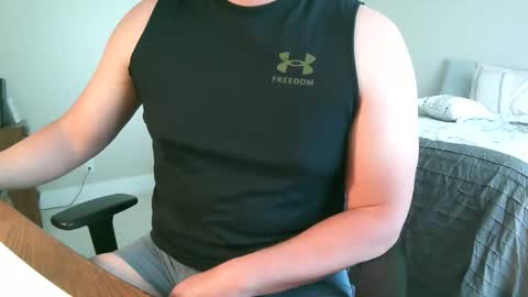 Darren14 online show from April 23, 9:28 pm