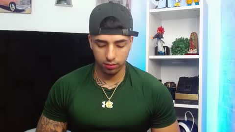 Snapshot of darius_phoenix chatting on January 25, 6:34 am Darius Phoenix  online show from January 25, 6:34 am