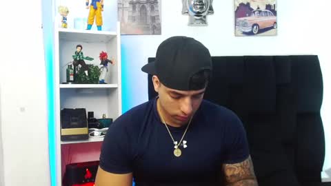 Snapshot of darius_phoenix chatting on December 24, 3:27 am Darius Phoenix  online show from December 24, 3:27 am