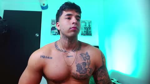 Snapshot of darius_phoenix chatting on September 15, 10:55 pm Darius Phoenix  online show from September 15, 10:55 pm
