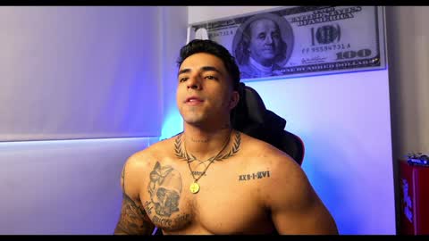 Snapshot of darius_phoenix chatting on February 5, 3:31 pm Darius Phoenix  online show from February 5, 3:31 pm