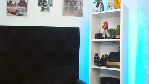 Snapshot of darius_phoenix chatting on January 6, 7:20 am Darius Phoenix  online show from January 6, 7:20 am