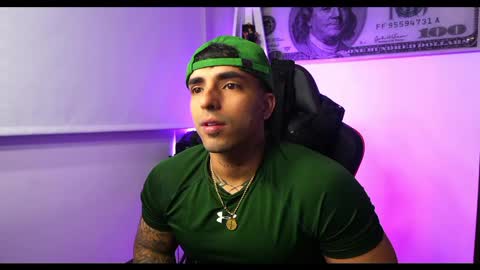 Snapshot of darius_phoenix chatting on February 12, 4:54 am Darius Phoenix  online show from February 12, 4:54 am